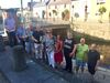 : Die SPD-Kreistagsfraktion vor Ort am Mühlbach in Miehlen. Die Ufermauer steht zur Sanierung an